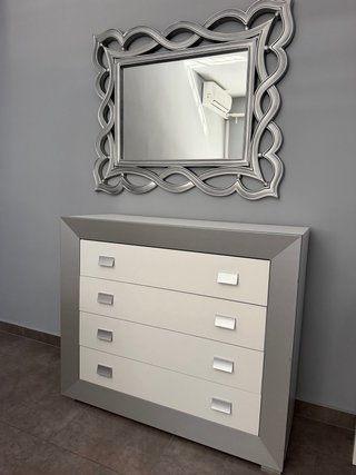 Espejo y Cómodas de Salón