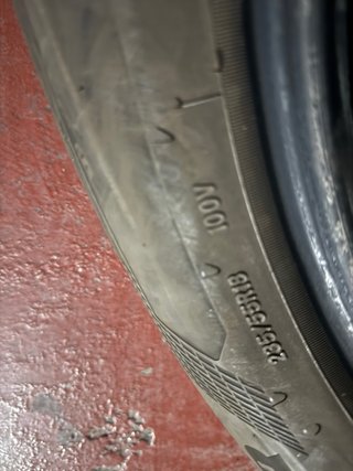 235/55 R18 100V Goodyear