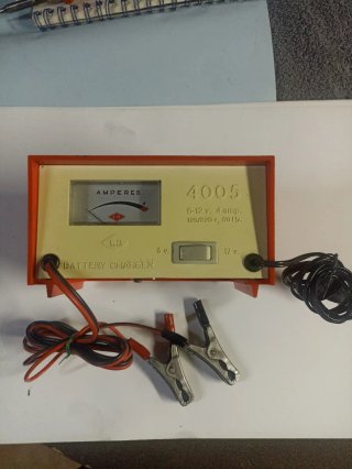 Cargador Baterías ( L.H ) 4005. 6V/12V 4A