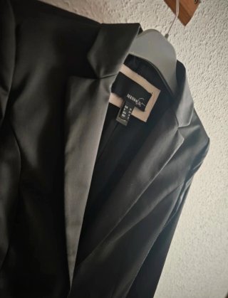 Americana Negra Mango Suit