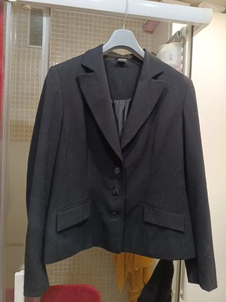 Blazer de vestir negro. chaqueta americana