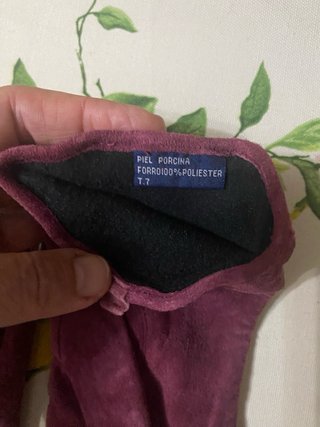 Guantes con garras morados y plateados