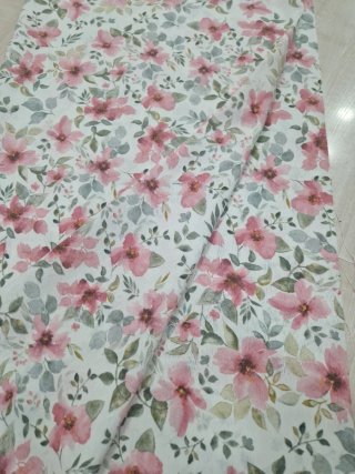 Trozo 2m x 1.40m loneta estampada.