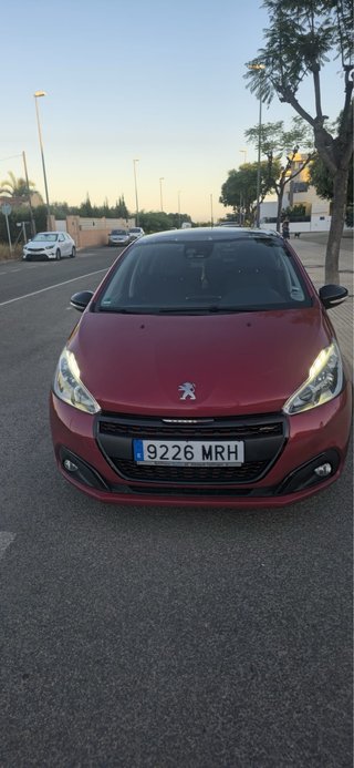 Peugeot 208 gt line  2018