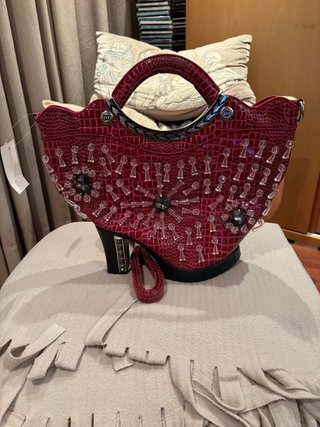 Bolso Vintage Rojo con Adornos Plateados