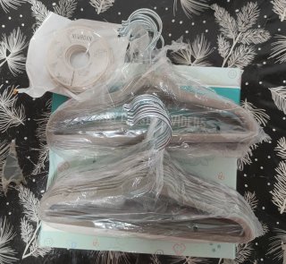 Set de 20 Perchas de Terciopelo para Bebé