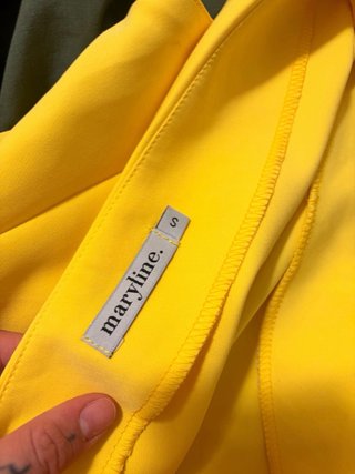 Vestido amarillo hombro único talla S