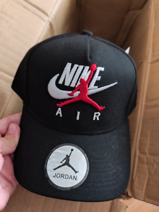 Gorra Jordan Negra Nueva