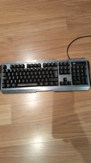 Teclado Gamer Trust con Luces LED