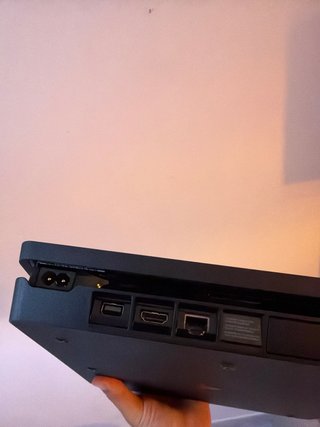PS4 Slim 500GB + Controller + 5 Giochi