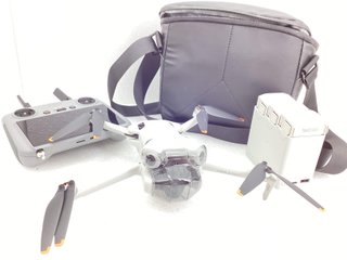 Dron con cámara DJI Mini 4 Pro + DJI RC-N2
