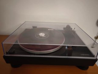 Giradiscos Audio-Technica Nero AT LP5