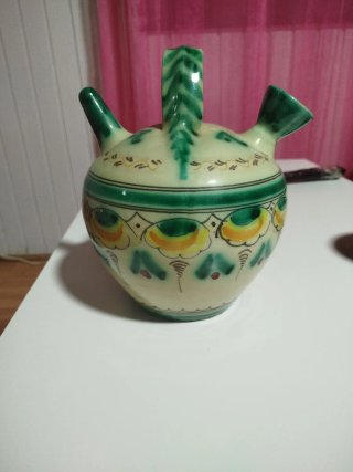 Botijo de cerámica decorado