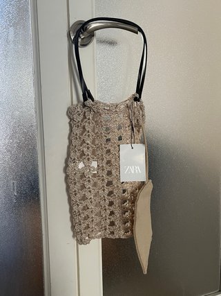 Bolso mini de crochet beige Zara