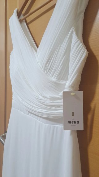 Vestido de novia plisado blanco