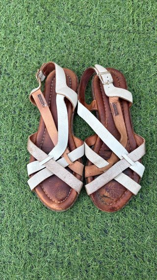 Sandalias Pikolinos Marrón y Beige