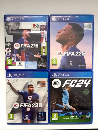Lote 4 Giochi PS4 FIFA 21, 22, 23 e FC 24