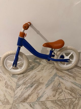 Bicicleta equilibrio bebé azul y naranja