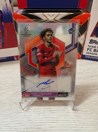 AUTÓGRAFO FABIO CARVALHO RC TOPPS FINEST LIVERPOOL
