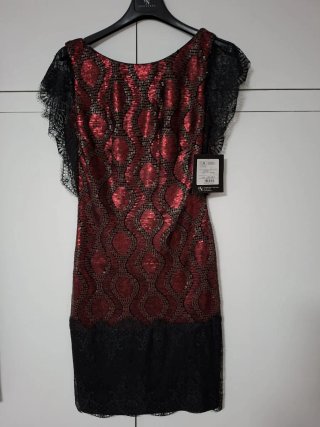 Vestido de fiesta rojo y negro. Sonia Peña