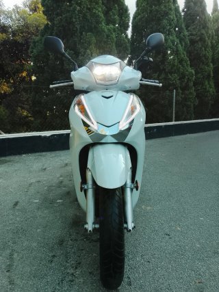 Honda Scoopy Sh300i