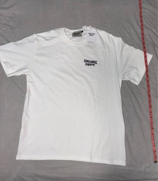 Camiseta Gallery Dept.