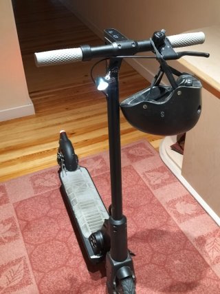 Patinete Eléctrico con Casco