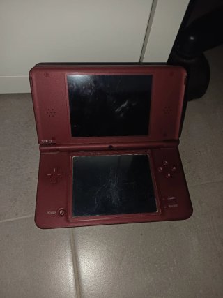 Nintendo DS XL Rossa
