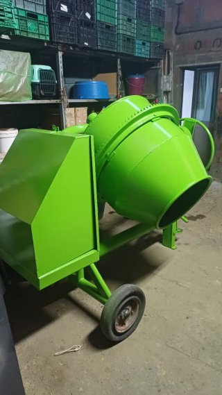 Hormigonera Grande 300 litros