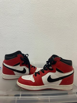 Air Jordan 1 Mid Rojo Blanco