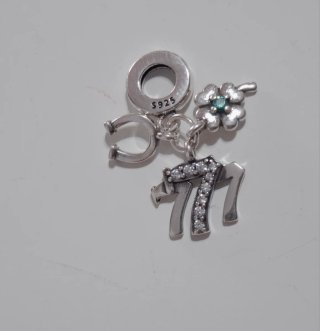 Charm Pandora 777