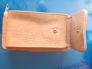 Cartera móvil y monedero beige
