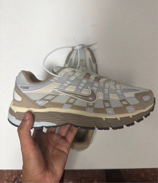 Zapatillas Nike P-6000 Beige y Gris