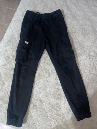 Pantalón cargo negro Zara Talla S