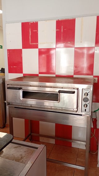 Horno de Pizza Bartscher con Mesa