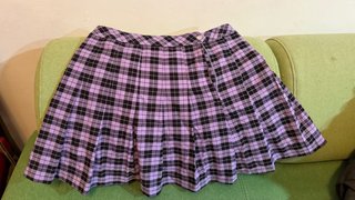 Falda de cuadros violeta y negra Talla 40