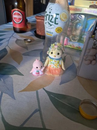 Pintainha e filha Sylvanian Families
