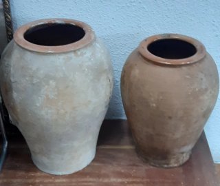 2 Tinajas o Macetas Antiguas de Barro