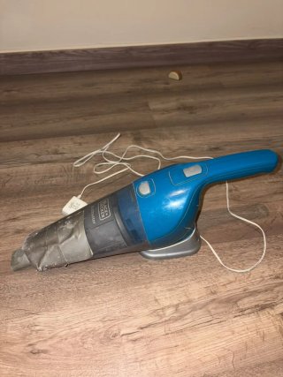 Aspirador de mano Black + Decker WBD215WA