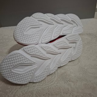 Zapatillas deportivas rojas y blancas T38