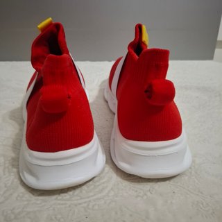 Zapatillas deportivas rojas y blancas T38