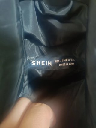 Chaqueta Shein negra con pelo sintético Talla L