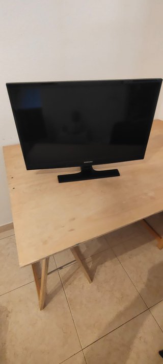 Monitor TV Samsung 24 Negro