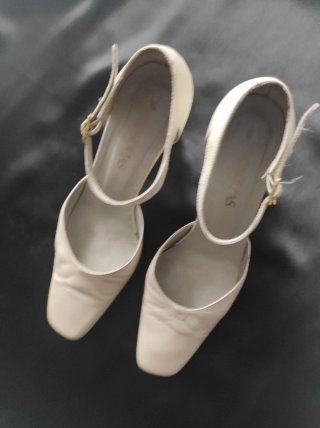 Zapatos de novia comprados en Pronovias talla 39