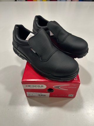 Zapatos de seguridad Cofra talla 42