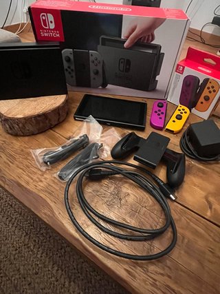 Nintendo Switch con Joy-Con adicionales