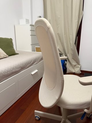 Silla de oficina beige