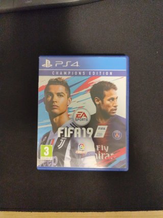 FIFA 19 Champions Edition (PS4)