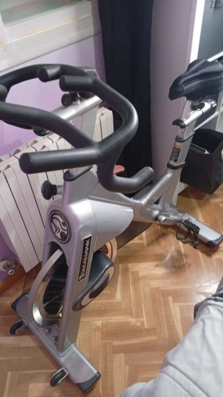 Bicicleta Estática Tomahawk