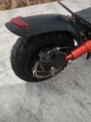 Patinete eléctrico grande